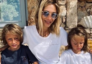 Σοφία Καρβέλα: Μαζί με τον Θανάση Πανουργιά και τους γιους τους στην Αντίπαρο