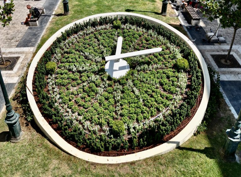 Θεσσαλονίκη: Ξαναγυρίζουν οι δείκτες του άνθινου ρολογιού της Αριστοτέλους