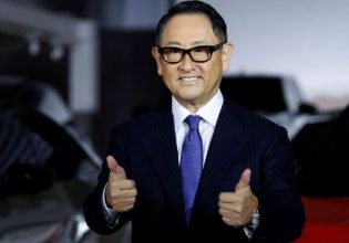 Toyota: Αύξηση 46% στις αποδοχές για τον πρόεδρο της εταιρείας