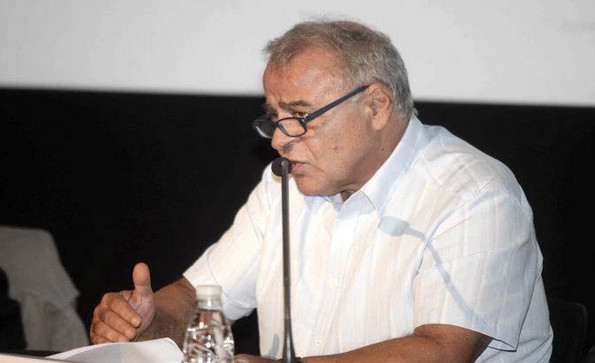 Σταύρος Τσακυράκης: Στοχασμός ρωμαλέος, βαθύς και γενναίος