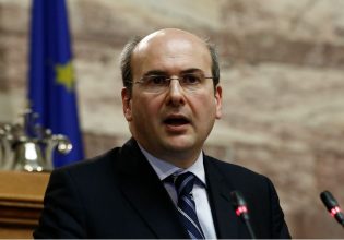 Χατζηδάκης: Η επιτυχία της έκδοσης 15ετούς ομολόγου πιστοποιεί την έλευση της επενδυτικής βαθμίδας