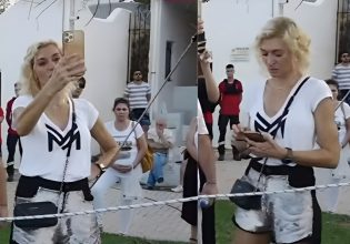 Ζέτα Δούκα: Συγκινημένη στην εκδήλωση μνήμης για τα πέντε χρόνια από την πυρκαγιά στο Μάτι