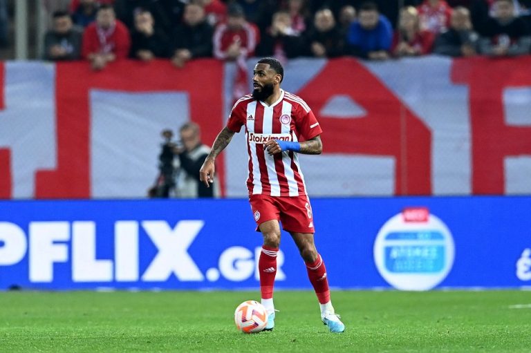 Ο Ολυμπιακός αποχαιρέτησε τον Εμβιλά