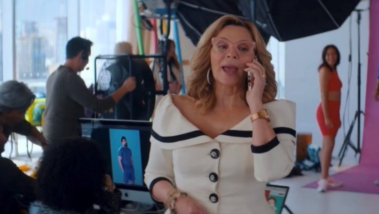 Η Σαμάνθα του «Sex and the City» επέλεξε μια κομψή δημιουργία Celia Kritharioti