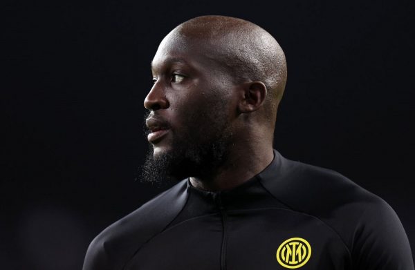 Τα… έβαλαν με τον Λουκάκου οι οργανωμένοι της Ίντερ