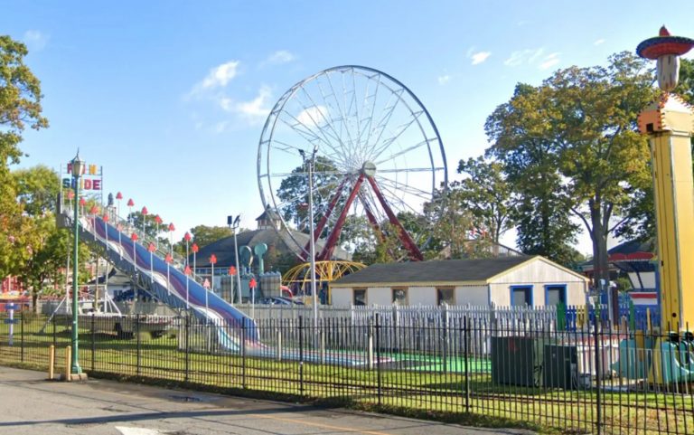 Νέα Υόρκη: Μηχανική βλάβη σε παιχνίδι πανικόβαλε επισκέπτες σε λούνα παρκ