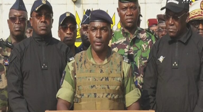 Πραξικόπημα στην Γκαμπόν: «Μεταβατικός πρόεδρος» ορκίζεται τη Δευτέρα 4 Σεπτεμβρίου ο πραξικοπηματίας στρατηγός Γκεμά