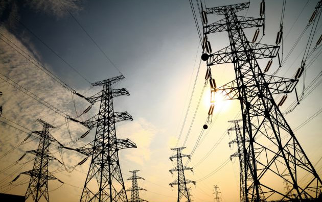 Κλειστή η Αθηνών – Σουνίου στην περιοχή Αλθέα λόγω πτώσης καλωδίων από κολόνα της ΔΕΗ