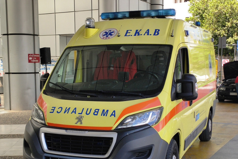 Βόλος: Τροχαίο δυστύχημα με παράσυρση πεζού στη Νέα Αγχίαλο