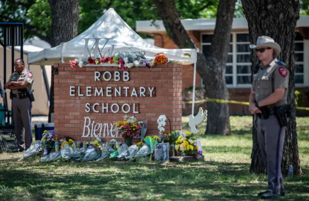 ΗΠΑ: 17χρονος απείλησε ότι θα ανοίξει πυρ σε σχολείο – Πέρυσι ο ξάδερφός του έκανε το ίδιο και σκότωσε 19 μαθητές