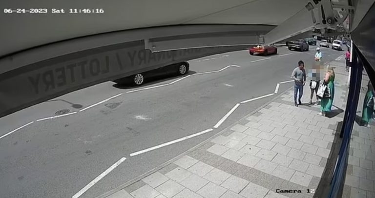 Γυναίκα απέτρεψε την αρπαγή ανηλίκου από άντρα έξω από κατάστημα στη Βρετανία [Βίντεο]