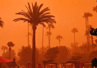 Μαρόκο: Απόκοσμες εικόνες στο Μαρακές μετά από σφοδρή αμμοθύελλα