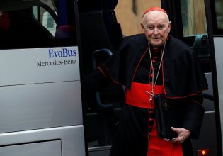 Σεξουαλική κακοποίηση ανηλίκων: Γιατί δεν θα δικαστεί ο πρώην καρδινάλιος Θίοντορ ΜακΚάρικ