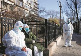 Ο κοροναϊός δεν έφυγε για διακοπές