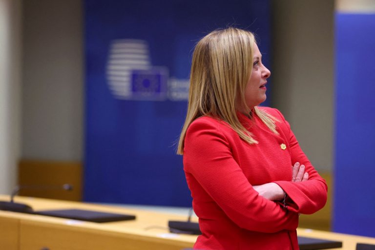 Η Μελόνι και οι κορβέτες του Πολεμικού Ναυτικού