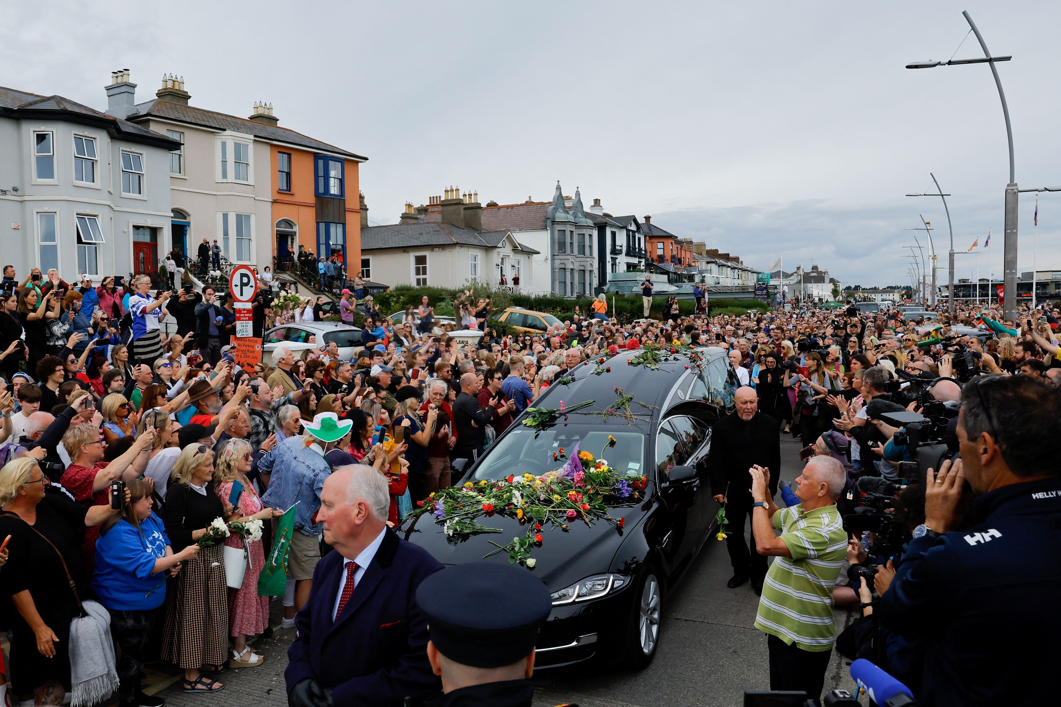 Χιλιάδες fans στους δρόμους της Ιρλανδίας για το τελευταίο αντίο στη Σινέντ Ο’ Κόνορ