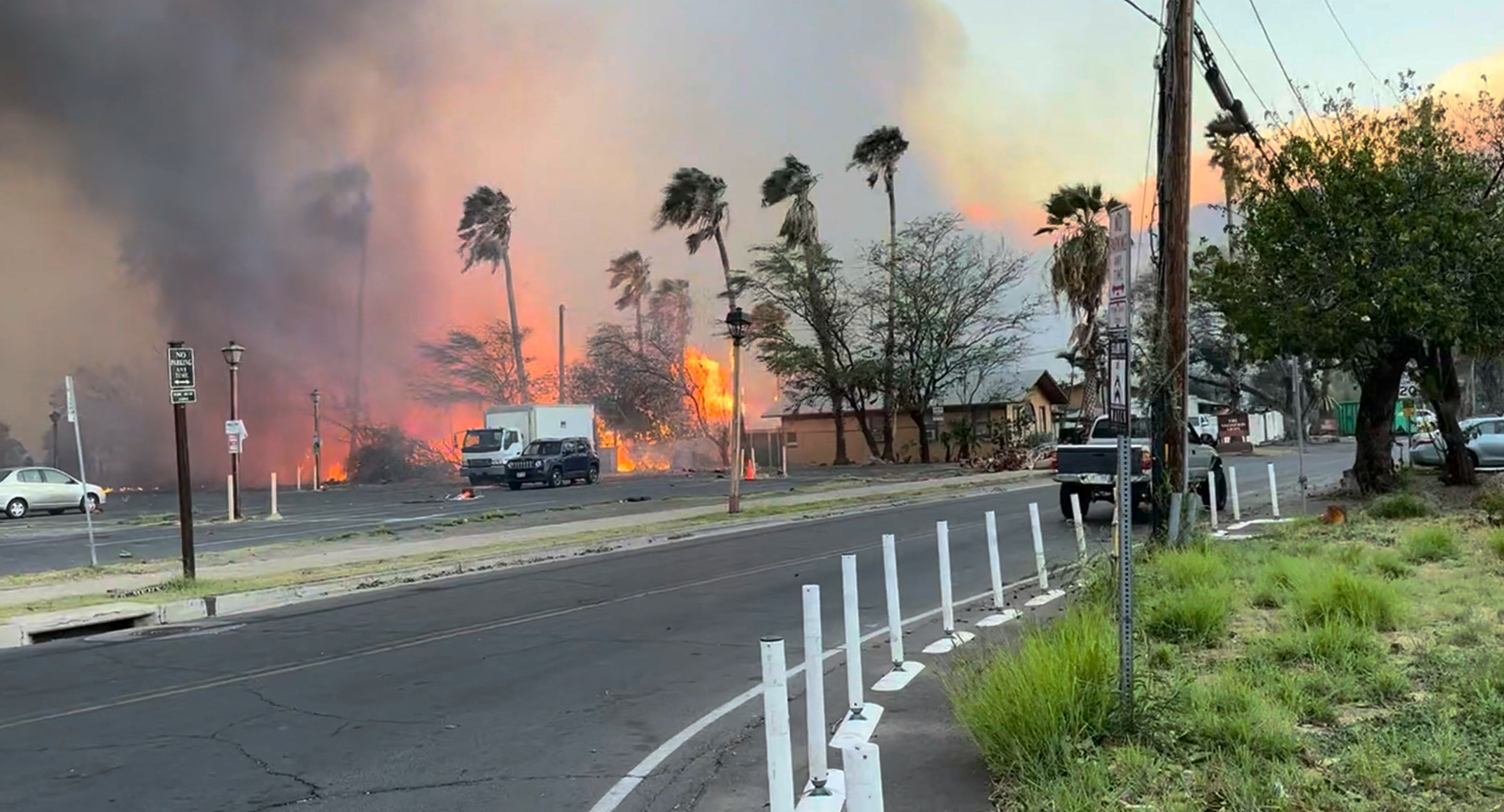 Οι πιο άτυχοι τουρίστες: Δεν πήγαν στη Ρόδο, λόγω της μεγάλης φωτιάς και βρέθηκαν… πυρόπληκτοι στη Χαβάη