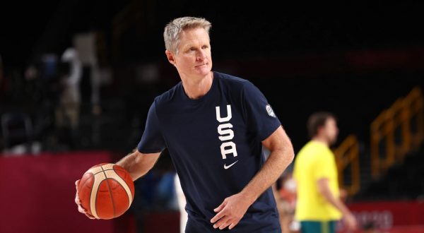Χάος στην team USA πριν το ματς με την Ελλάδα: Βασικός παίκτης τα… έβαλε με τον Κερ