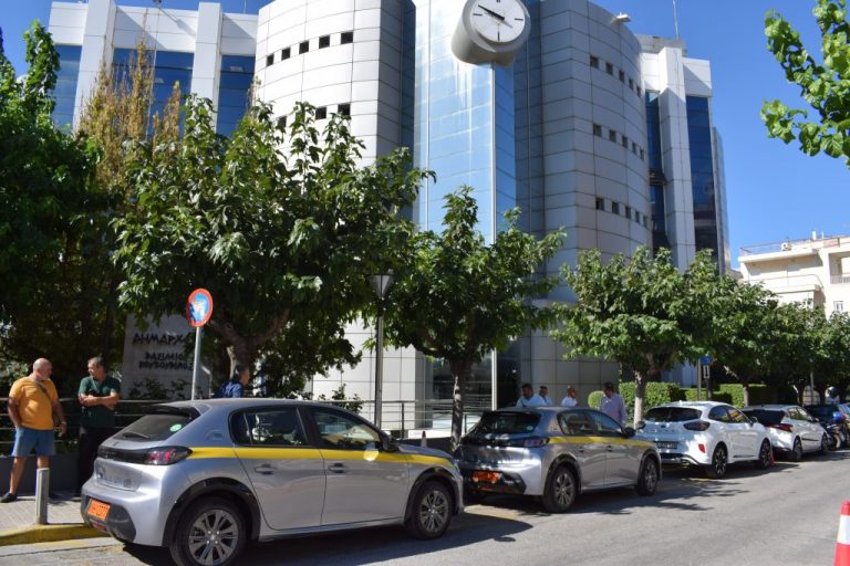 Δήμος Ιλίου: Δυο νέα ηλεκτρικά οχήματα προστέθηκαν στον στόλο του