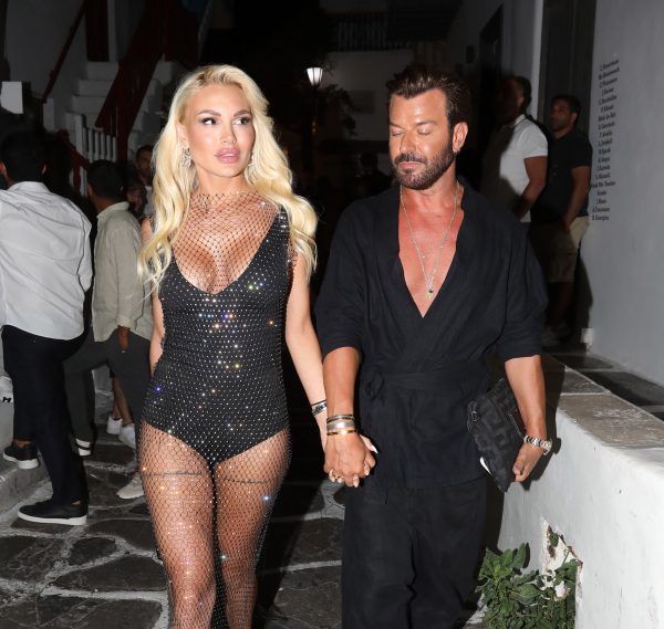 Αλεξάνδρα Παναγιώταρου: Νέα αποκαλυπτική εμφάνιση στη Μύκονο