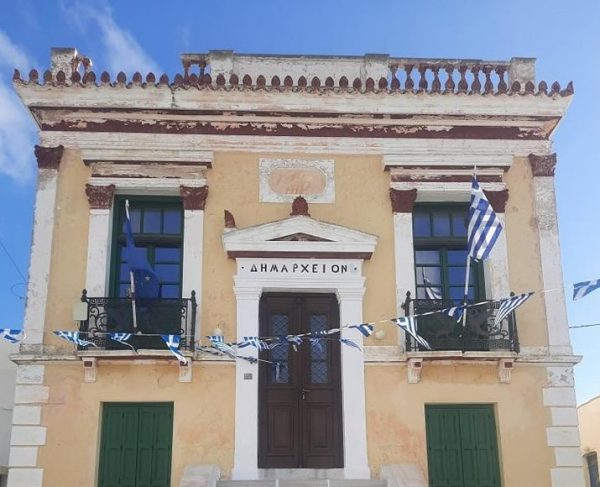 Εισαγγελική παρέμβαση για το μπαρ της Σερίφου που λειτουργεί παράνομα