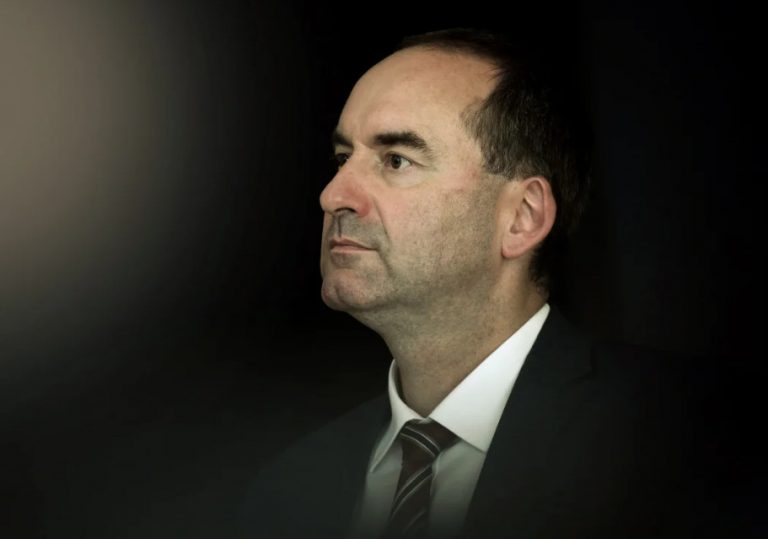 Βαυαρός αξιωματούχος καλείται να δώσει εξηγήσεις – Έβγαζε αντισημιτικό φυλλάδιο όταν ήταν μαθητής