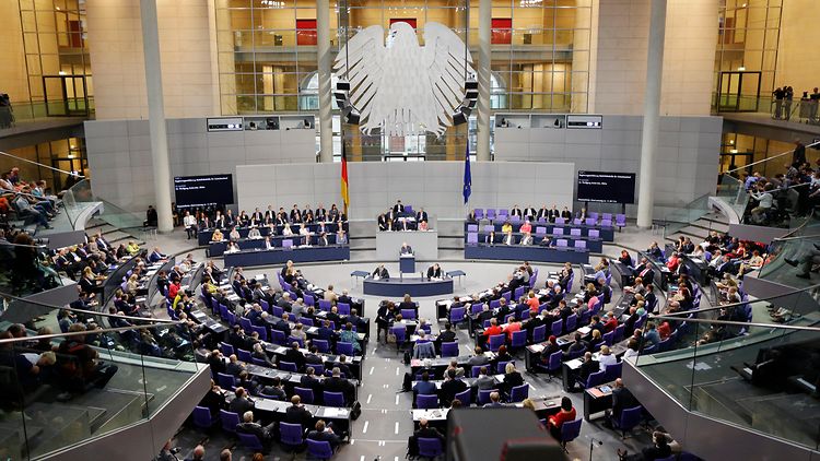 Γερμανία: Η ακροδεξιά AfD παραμένει δεύτερη στις μετρήσεις - Υπέρ της απαγόρευσής της το 10% των ψηφοφόρων της