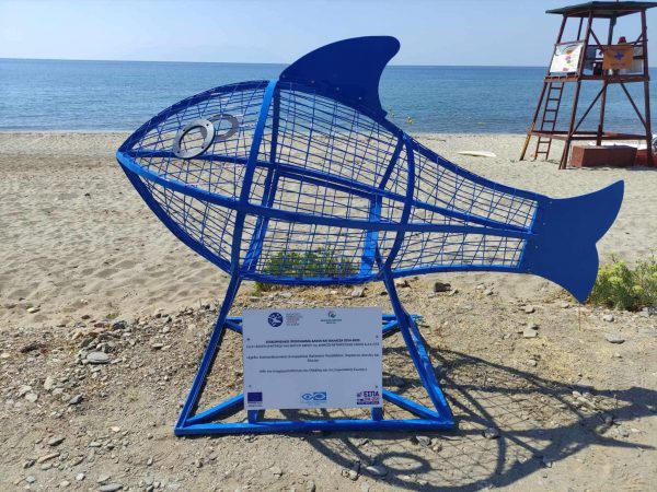 Εμφάνιση τεράστιων ψαριών στην Αλεξανδρούπολη