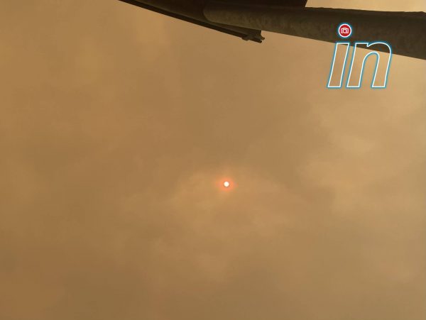 Φωτιά στην Αλεξανδρούπολη: Έχει χαθεί ο ήλιος από τους καπνούς στην πόλη – Συγκλονιστικές εικόνες, εκκενώνονται κι άλλα χωριά