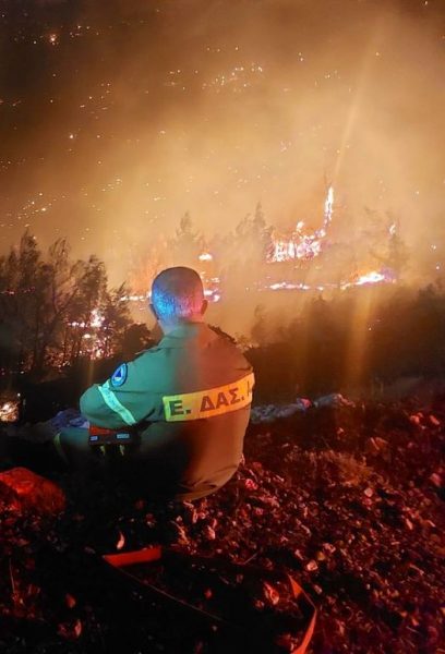 «Κάναμε ό,τι μπορούσαμε, δεν ήταν αρκετό»: Συγκλονιστική ανάρτηση πυροσβέστη
