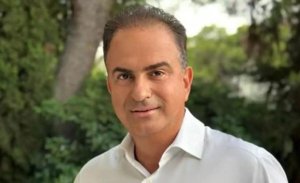 Παραιτήθηκε από το ΠΑΣΟΚ ο Παναγιώτης Κόνσουλας – Αιχμές για «ομάδες» στο κόμμα