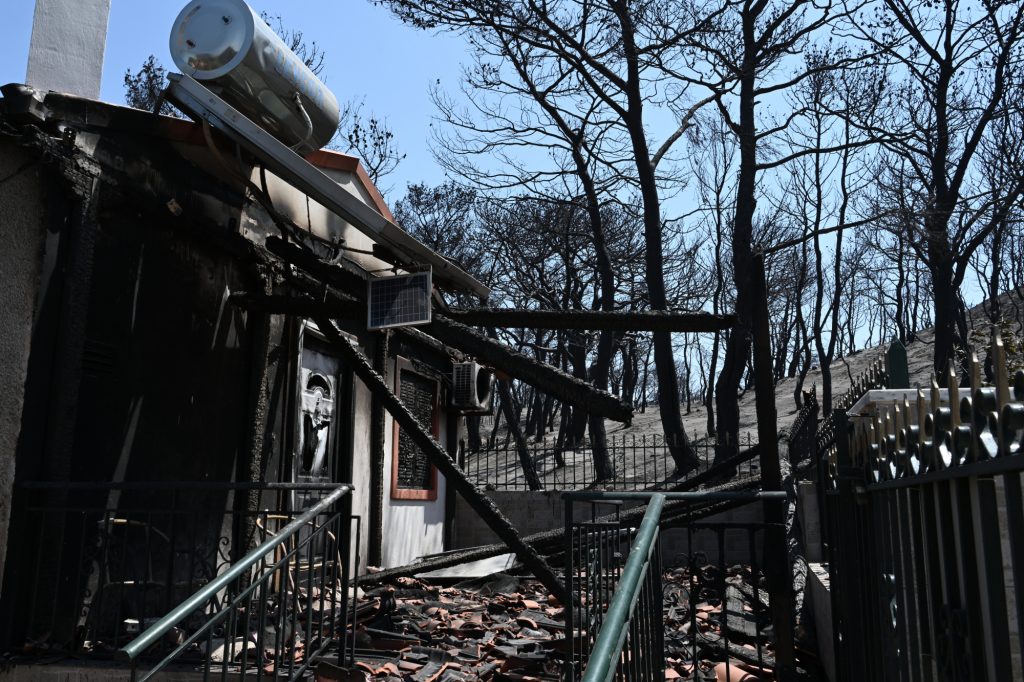 Πυρκαγιές: Ολοκληρώθηκε η καταγραφή ζημιών σε Αττική και Κορινθία