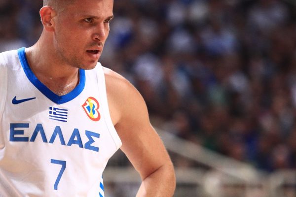 «Μύλος» η Εθνική με Αγραβάνη και Ιτούδη – Η ανάρτηση που άναψε… φωτιές