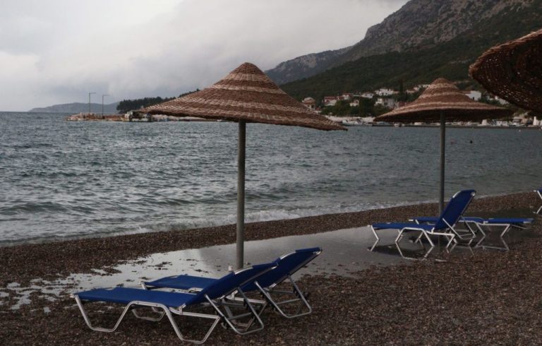 Καιρός: Με λιγότερα μελτέμια το φετινό καλοκαίρι