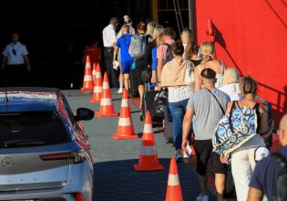 Δεκαπενταύγουστος 2023: Συνεχίζεται η έξοδος των αδειούχων