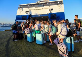 Αδειάζει η Αθήνα: Στο 100% η πληρότητα των πλοίων