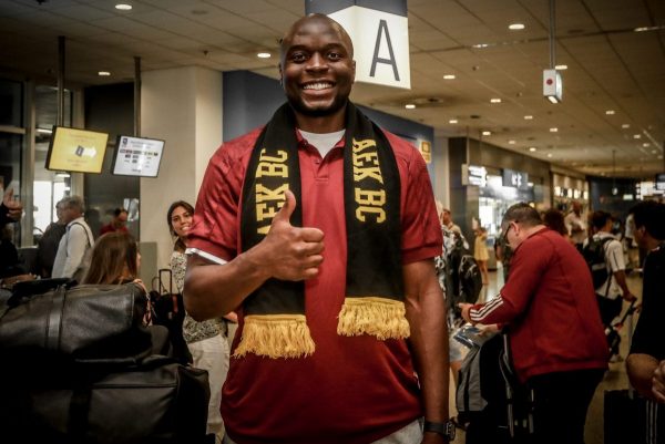 Στην Ελλάδα για την ΑΕΚ ο Καμπενγκέλε