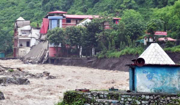 Ινδία: Τουλάχιστον 41 άνθρωποι σκοτώθηκαν στην περιοχή των Ιμαλαΐων από κατολισθήσεις