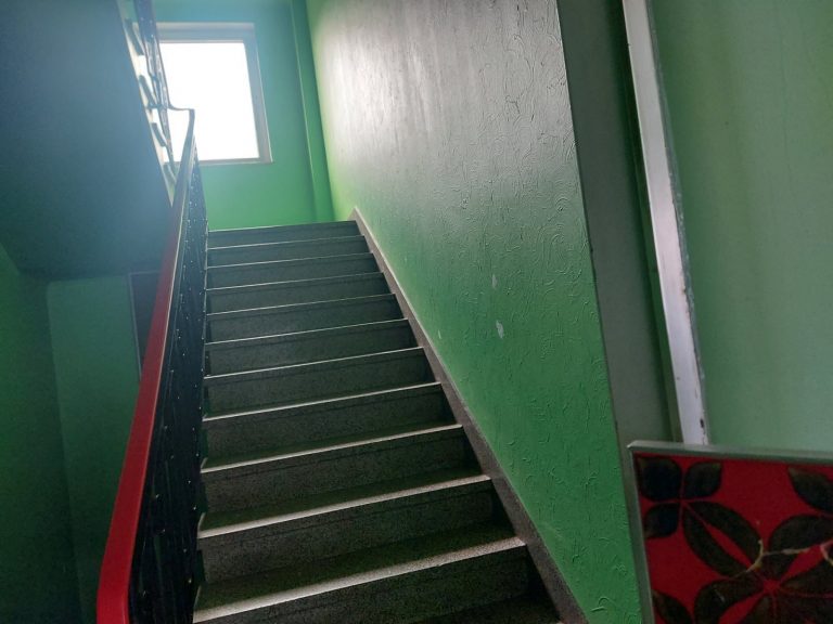 Ένας 55χρονος Γερμανός κρατούσε φυλακισμένη και υπέβαλλε σε βασανιστήρια την σύζυγό του επί 12 χρόνια