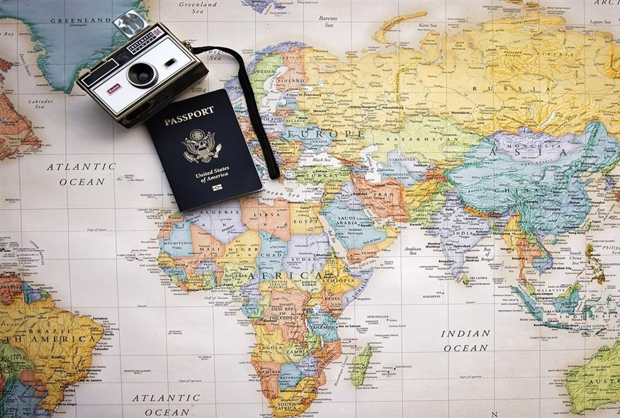 Αυτοί είναι οι τρεις άνθρωποι που ταξιδεύουν ανά τον κόσμο χωρίς διαβατήριο