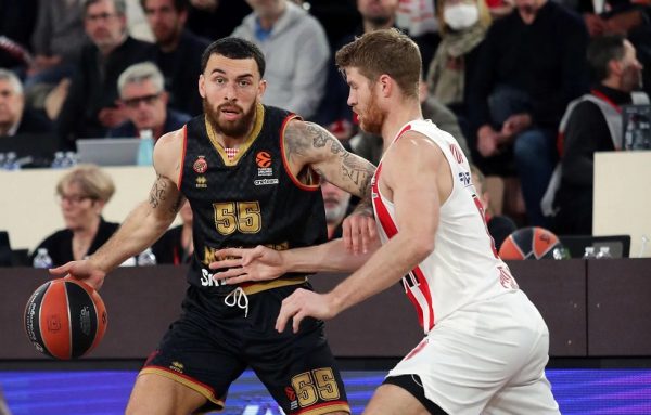 «Βόμβα»: «Τέλος ο Μάικ Τζέιμς από τη Μονακό, χαμός με Ολυμπιακό»