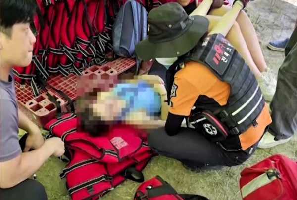 Νότια Κορέα: Οι πρόσκοποι πέφτουν σαν τις μύγες από τον καύσωνα σε παγκόσμια διοργάνωση