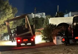 «Κίνημα της πετσέτας» στη Νάξο: Οι ελεγκτές έφυγαν, οι ξαπλώστρες επέστρεψαν μέσα στη νύχτα