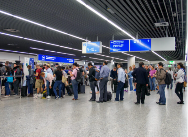 Αεροδρόμια: Ξεπέρασαν τα 6,2 εκατ. οι επιβάτες