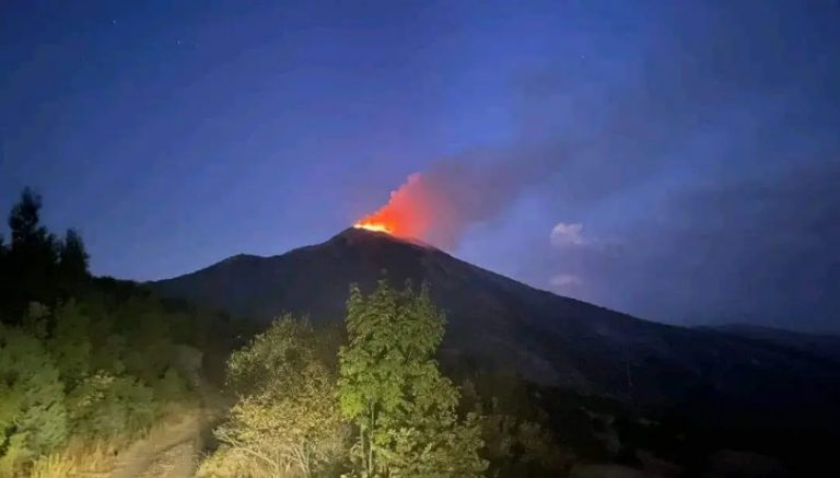 Φωτιά στο Πανόραμα Δράμας: Συναγερμός στην Πυροσβεστική – Καίει σε δύσβατο σημείο
