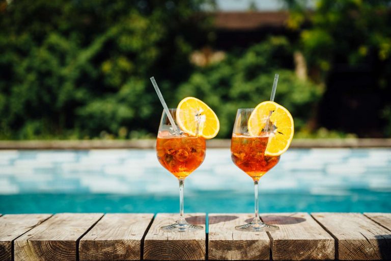 Γιατί το Aperol Spritz είναι το απόλυτο ποτό του καλοκαιριού
