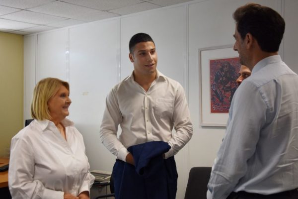 Αμάρ Αμπού Ασάφ: Το ευχαριστώ στην Ελλάδα από ένα «παιδί του πολέμου»