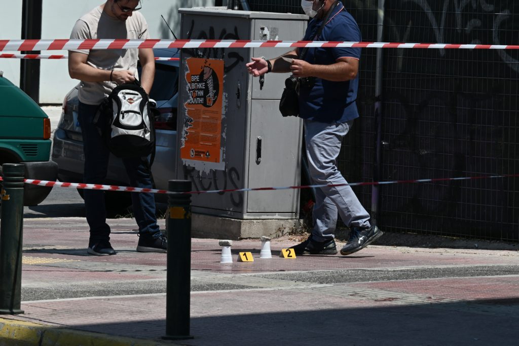 Πυροβολισμοί στον Κολωνό: ««Ο αστυνομικός τού έλεγε να σταματήσει» – Όλα όσα περιγράφει αυτόπτης μάρτυρας