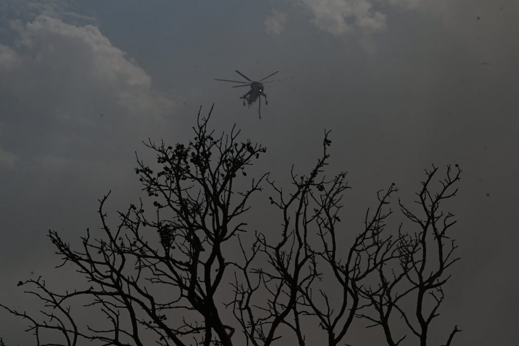 Φωτιές: SOS από τους ειδικούς για τα σωματίδια και τον καπνό στην Αττική
