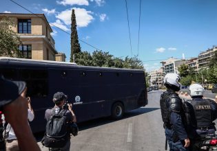 Νέα Φιλαδέλφεια: Το χρονικό της άγριας επίθεσης των χούλιγκαν – Τι αναφέρει το διαβιβαστικό της ΕΛ.ΑΣ.